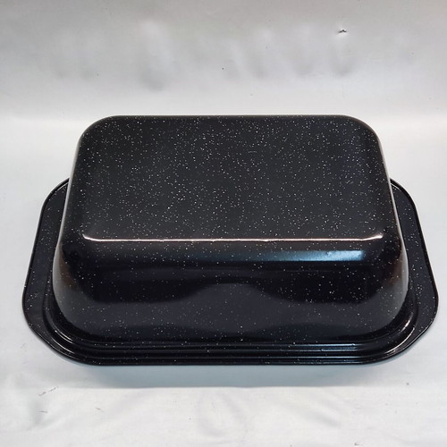 Enamel Roasting Pan new with glass lid
