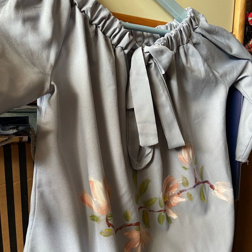 Painted blouse in gray ciel color