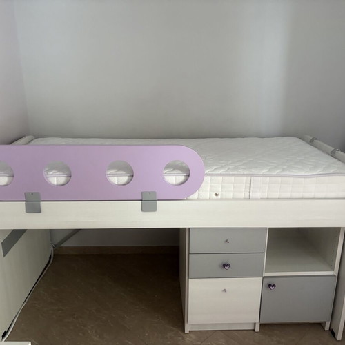 Children's bedroom set with desk and Media mattress