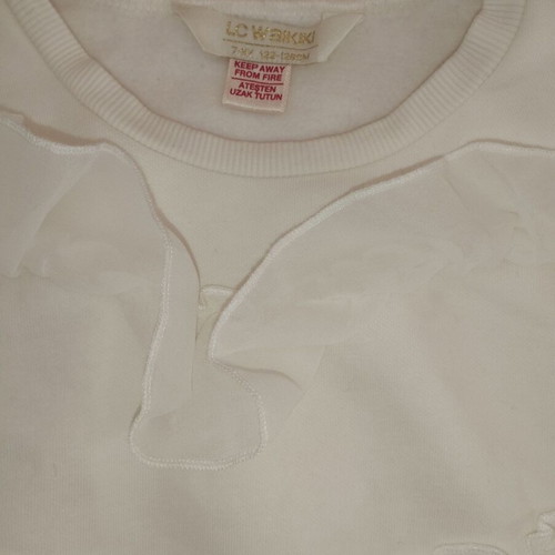 Waikiki sweatshirt with ruffles like new, cotton, white, size 7-8 years
