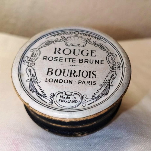 Vintage Rouge Rosette Brune Bourjois slightly used with puff and protective paper