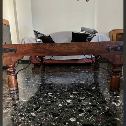 Τραπεζάκι σαλονιού με τζάμι από ινδικό ξύλο σαν καινούργιο