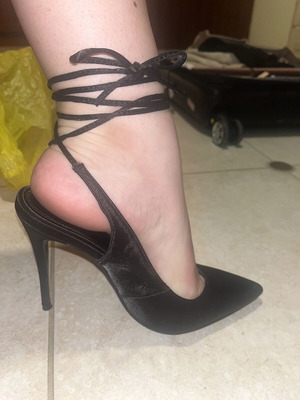Migato satin pumps like new, size 37, black