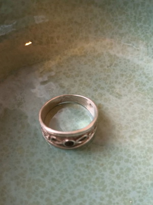 Silver ring 925 like new, size 17.7 (56)