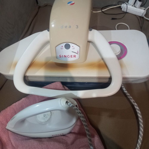 Singer ironing press used, excellent condition