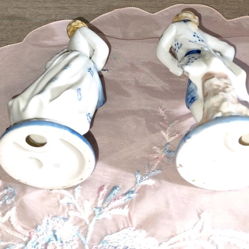Porcelain figurines blue white vintage like new
