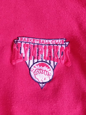 Olympiakos basketball sweatshirt used early 90s, size medium