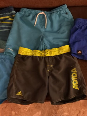 Children's swimwear set like new, age 7-9, 5 pieces