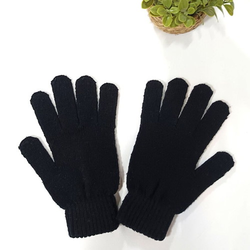 Knitted winter black unisex gloves like new