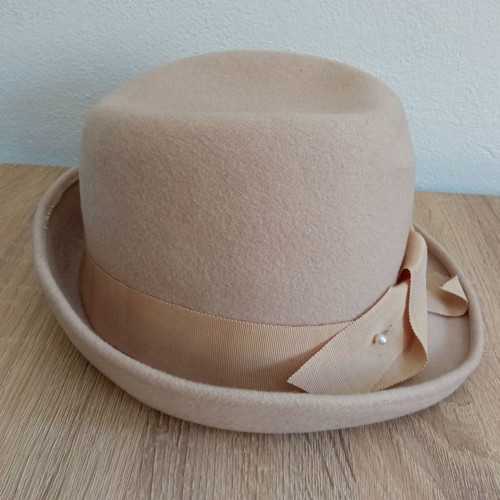 Vintage women's hat used