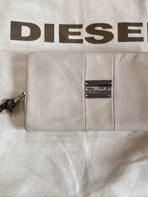 Diesel δερμάτινο πορτοφόλι σαν καινούργιο, μπεζ
