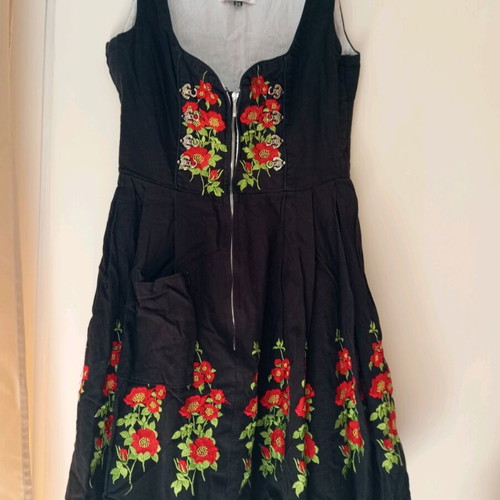 Linen dress black with embroidered flowers like new
