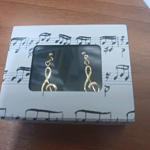 Earrings treble clef new, gold color, in box