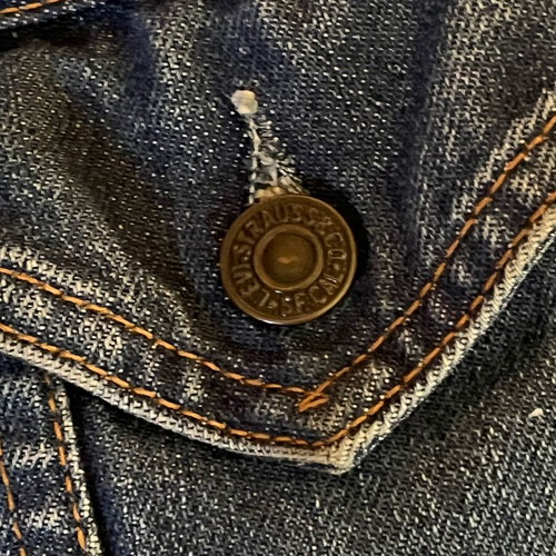 Levi's Original Trucker Denim Jacket Size M like new, blue