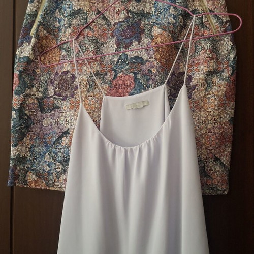 Skirt and Lilac Tank Top Set like new, colorful with gold zippers