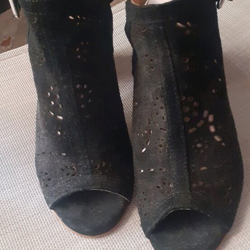 Alpewoman black sandals size 38 like new, 8.5 cm heel