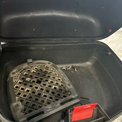 Falcon scooter top case used with two keys and mounting base