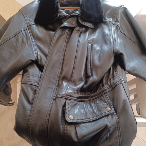 Leather men's jacket with fur collar like new, size XXL, black