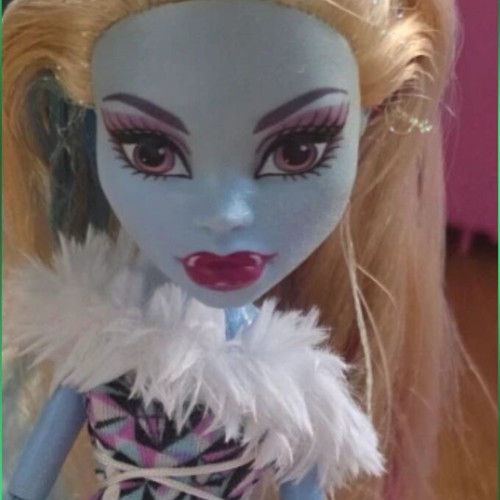 Monster High G1 Abbey Bominable doll 2010 rare, like new