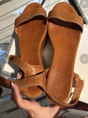 Sandals like new, size 40