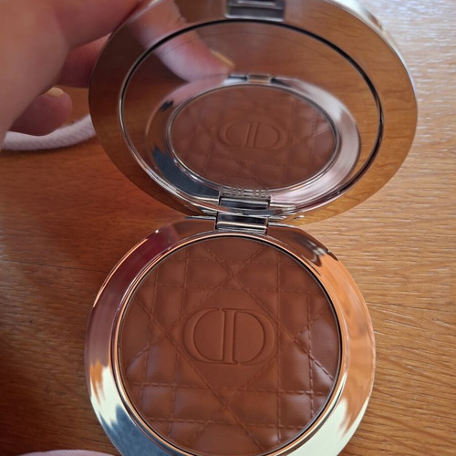 Dior bronzer new with pouch