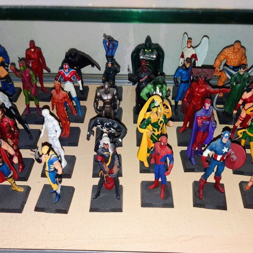 Marvel collectible lead figures used, set of 39 pieces