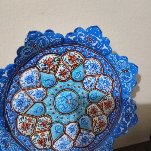 Handmade plates hand-painted like new