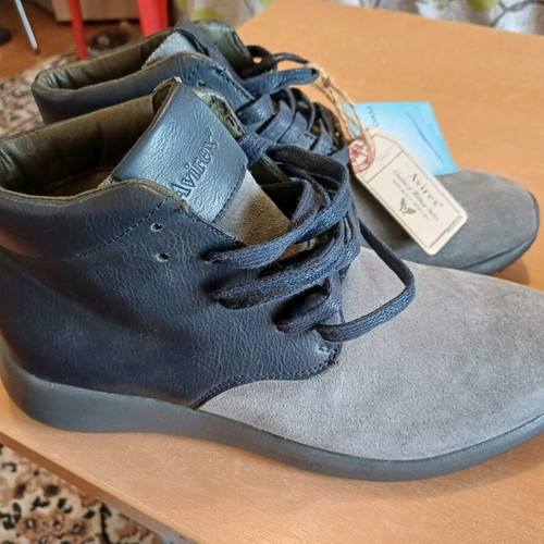 Avirex ankle boots new, narrow fit, size 40
