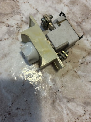 Geyer DiazEd Fuse Holder with Porcelain Cartridge and Screw Cap