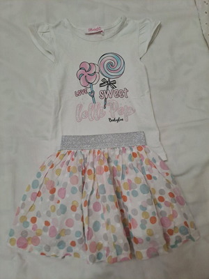 Skirt and blouse set used for 3 years old