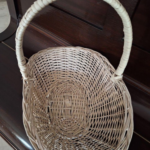 Handmade white wicker basket oval shape with tall handle like new