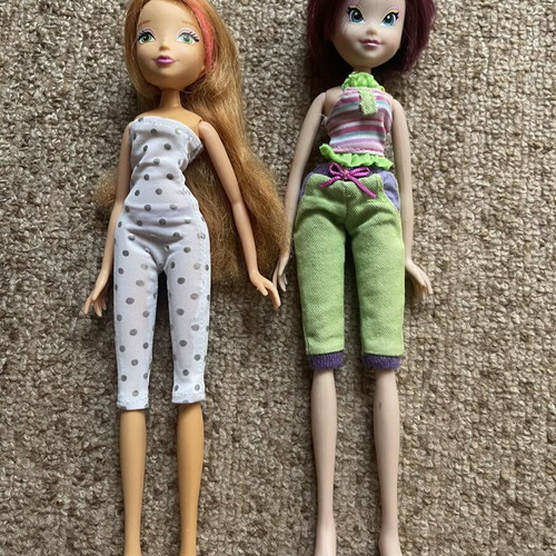 Winx Club original dolls, missing shoes and wings