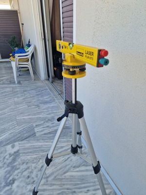 Powerfix PLW 670 Laser Level with Adjustable Aluminum Tripod like new