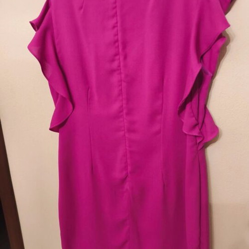 Dress like new, pink, with ruffled sleeves, size L