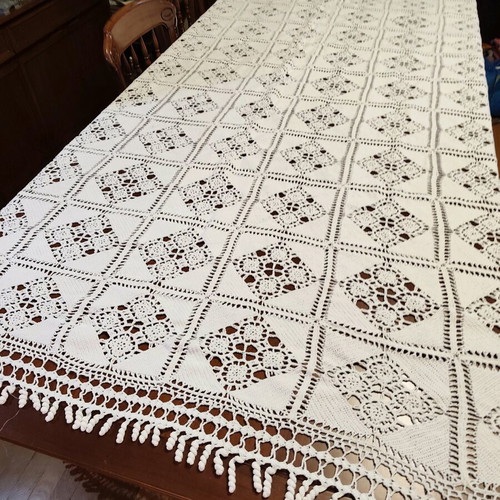 Knitted handmade blanket like new, white 200x220