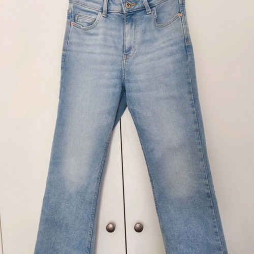 Zara light washed jeans used, cropped petite 36