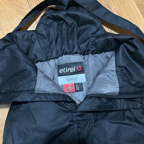 Aquamax Etirel ski suit 7 years like new