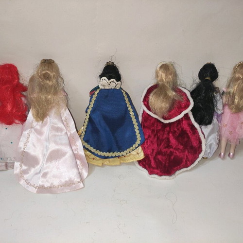 Deagostini Disney Princess 6 porcelain dolls like new