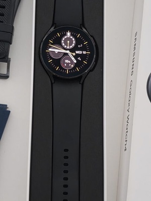 Samsung Watch 4 44mm black used with extra straps, box, charger