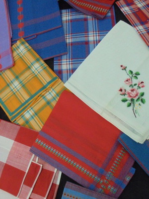 Set of 14 vintage handkerchiefs like new