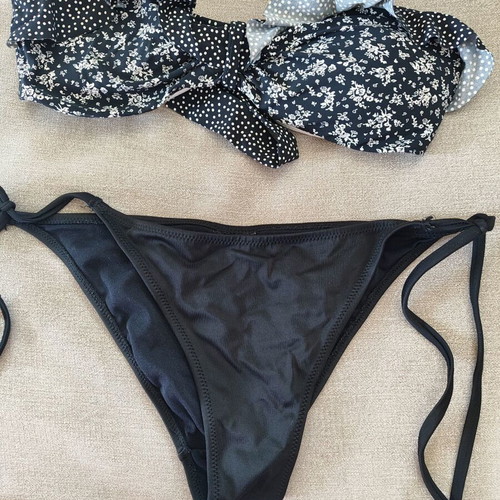 Floral bikini with removable padding like new, black and white