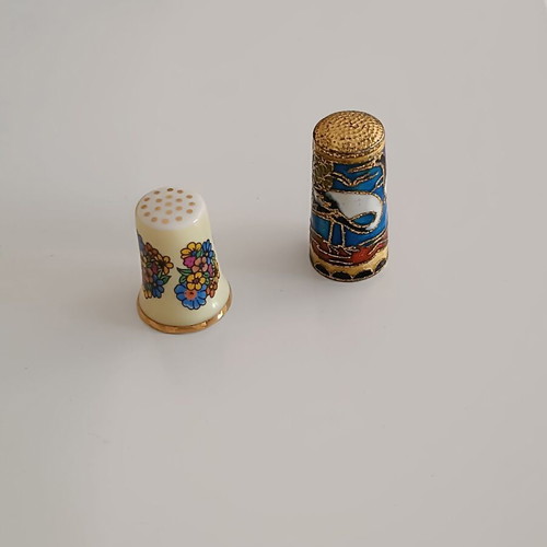 Thimbles like new, set of 2 porcelain miniatures