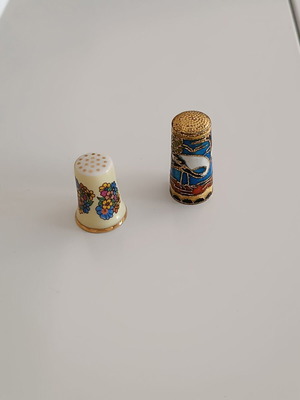 Thimbles like new, set of 2 porcelain miniatures