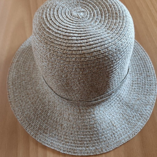 Stamion beige hat size 57 new