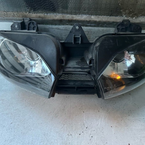 Headlight for Yamaha YZF R6 1998-2002 used, excellent condition