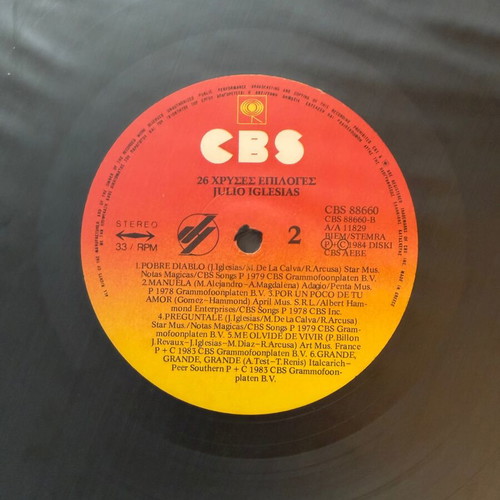 Julio Iglesias 26 Golden Hits vinyl like new, 2 double records