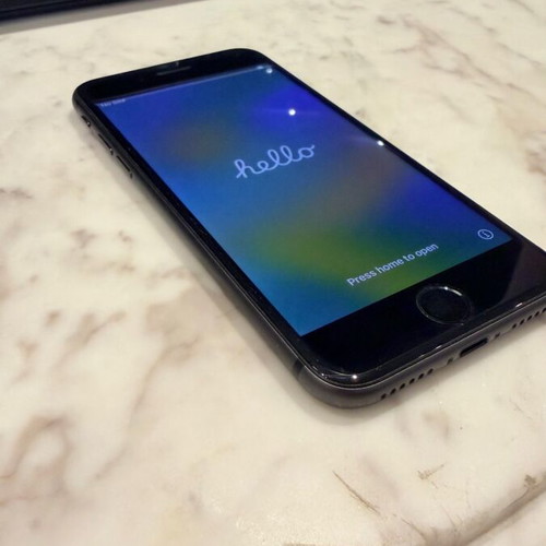iPhone 8 128GB like new, black