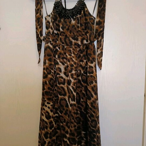Leopard print dress like new with stones and belt