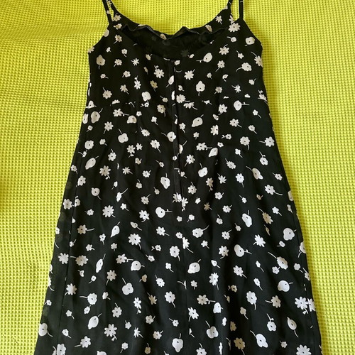 Floral summer dress used, size small, black and white
