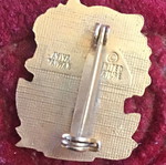 Snoopy pin like new